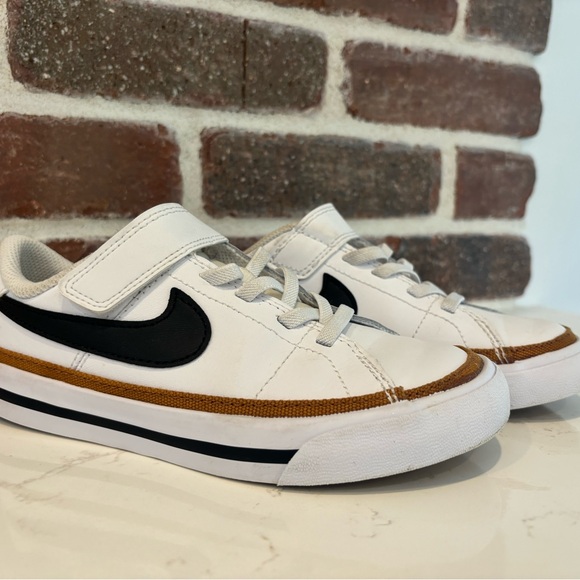 Kids US 12C Nike Court Legacy Sneakers - Picture 3 of 3